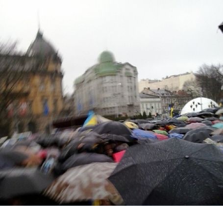 Близько семи тисяч львів’ян зібрались на мітинг в підтримку євроінтеграції