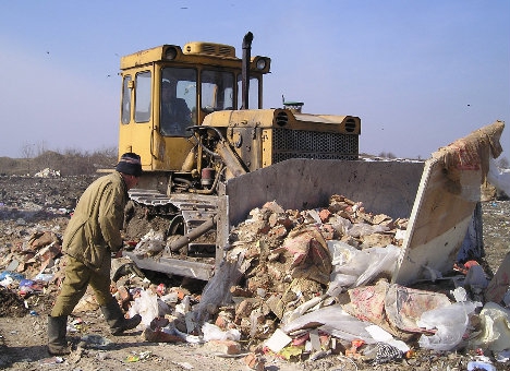 Зустрінемо Євро-2012 на смітнику!