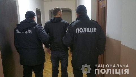 У Сокалі на гарячому спіймали чоловіка, який вночі намагався обікрасти магазин