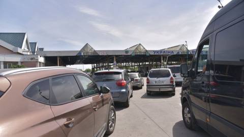 На кордоні з Польщею – черги на 20 авто