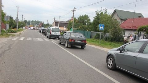 У Львові перекриють рух автівок на одній із ділянок вулиці Брюховицької