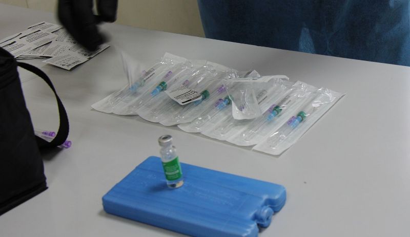 Депутати просять першочергово вакцинувати від Covid-19 хворих із важкими патологіями