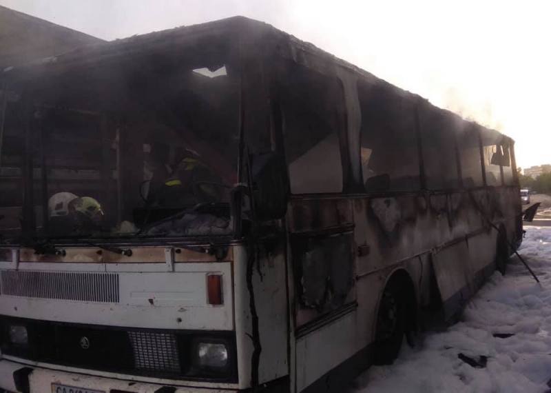 У Червонограді вщент згорів автобус