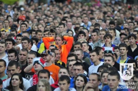 60 тис. вболівальників приїхало до Львова