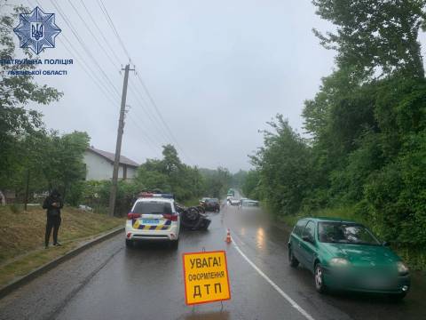 ДТП з потерпілими на Тракті Глинянському у Львові: патрульні регулюють рух
