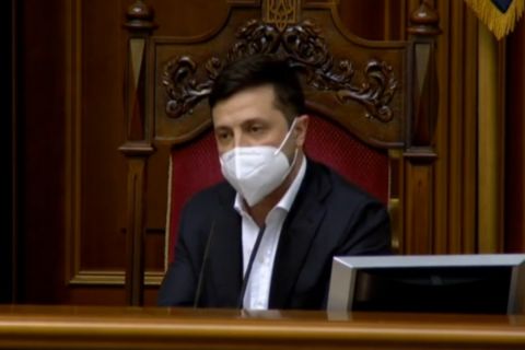 На Великдень Зеленський планує одягнути всіх українців у маски