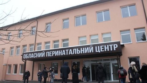 Через коронавірус у Львівському перинатальному центрі заборонили відвідувати породіль