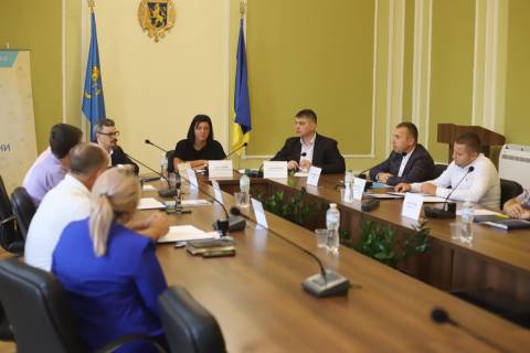 члени Асоціації з головою Львівської облради Іриною Гримак