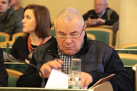 Депутат Титикало їздить на УАЗі