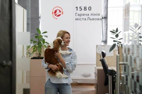 Директорка департаменту гуманітарної політики Львова у серпні отримала 45 тисяч премії