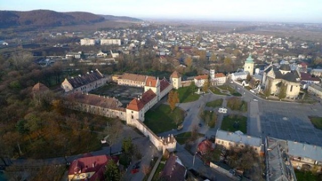 Концерт, історичні бої та фуд-зона: Жовква скликає на дводенний королівський фест «ГазонПаті»