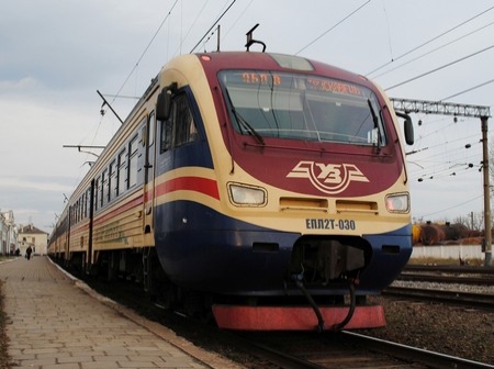 При переході на зимовий час 27 жовтня поїзди Львівзалізниці рухатимуться із збереженням зупинок