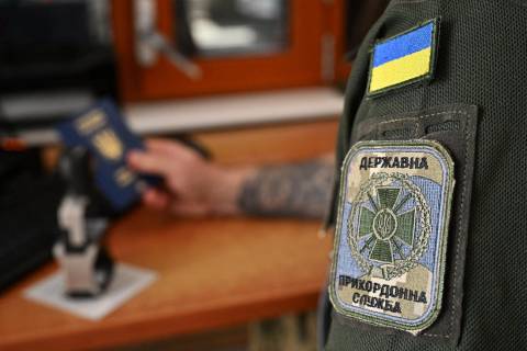 На кордоні з Польщею – черги з 30 авто