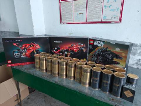 На кордоні з Польщею виявили контрабанду парфумів, ароматизованих свічок на понад 400 тисяч гривень