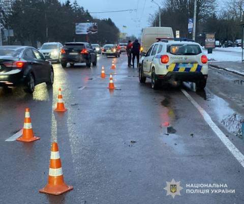 У Львові водій Renault на смерть збив жінку
