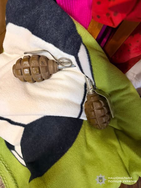 Львів’янина затримали за незаконне зберігання гранат і патронів