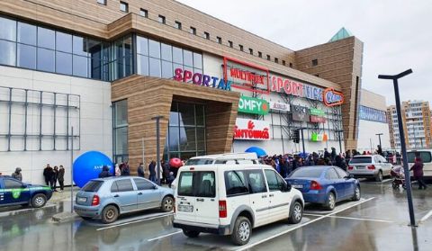 Понад 20 магазинів працюють у СТРЦ Спартак