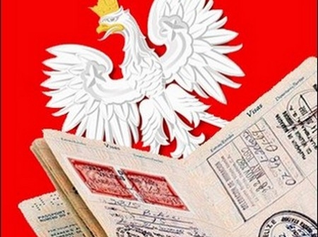 Українці у Польщі можуть продовжити візи не залишаючи країни