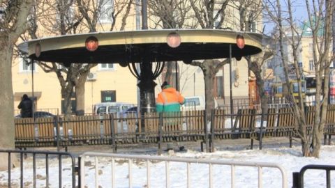 На вулиці Львова виїхало 11 одиниць снігоприбиральної техніки