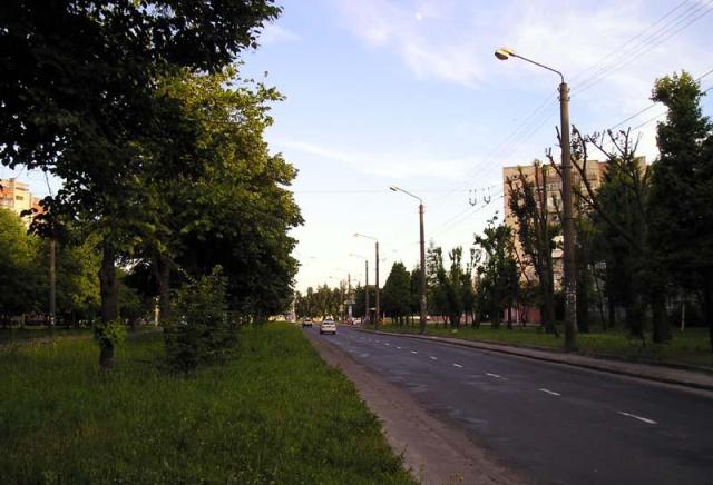 На вулиці Ряшівській облаштовують сквер