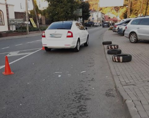 У Винниках внаслідок ДТП жінка потрапили в реанімацію