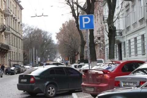 В Україні пропонують будувати багатоповерхові паркінги
