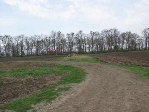 Посадовці Жовківської РДА незаконно віддали землі під забудову