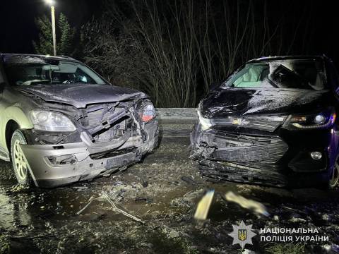 На трасі Куровичі – Рогатин в ДТП постраждав водій Chevrolet Trax