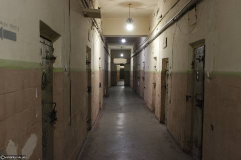 Коридори і двори 