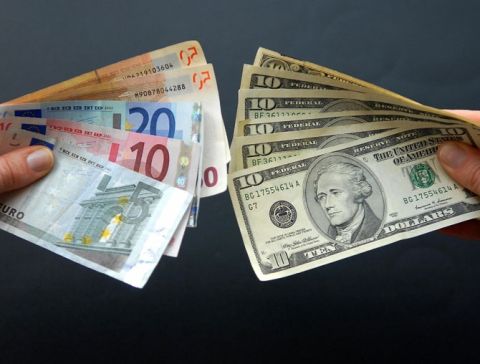Курси валют у Львові: долар росте