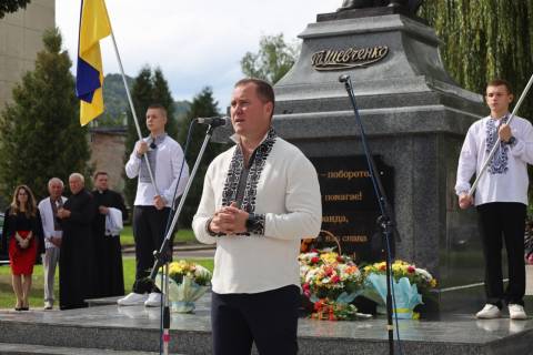 Мер Борислава зібрав мільйон гривень готівки