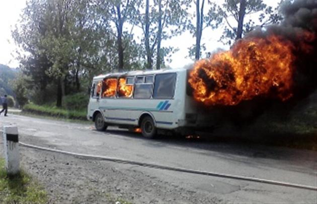 На Львівщині горів пасажирський автобус