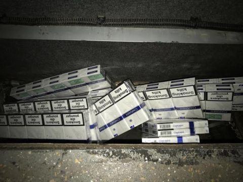 В Устилузі затримали два українських рейсових автобуси із контрабандними цигарками