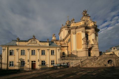 Лікарське товариство просить ЮНЕСКО відреагувати на можливість новобудови на Святоюрській горі