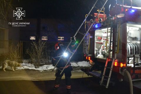 На Львівщині за добу згоріли дві будівлі