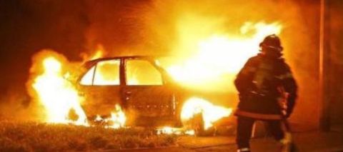 У Львові згоріла автівка Mercedes Benz