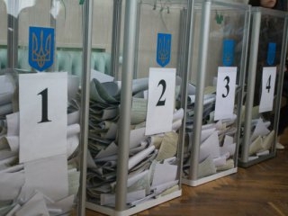 У чотирьох округах Львівщини перемагають "свободівці"