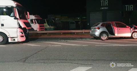 На Львівщині у ДТП з вантажівкою постраждала водійка Skoda Kamiq