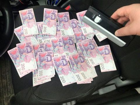 Депутата сільради Львівщини спіймали на хабарі у 12000 гривень