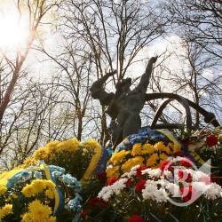 У Львові вшанували жертв та героїв Чорнобиля