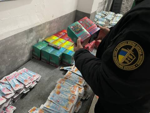У Шегинях виявили контрабанду електронних сигарет на півтора мільйона гривень