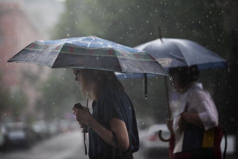 У віторок на Львівщині очікується сильний дощ, місцями - град
