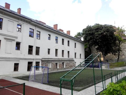 Львівські школи та садки відремонтують на 160 мільйонів