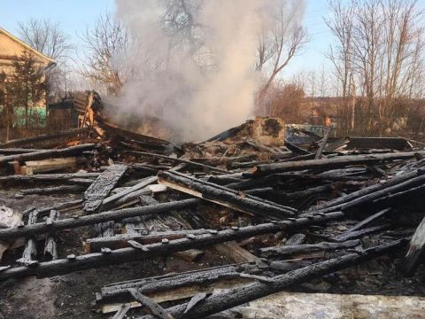 У Старосамбірському районі згоріли рештки будинку