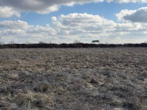 Ділянку поблизу Львова продають за сім мільйонів гривень для будівництва готелю