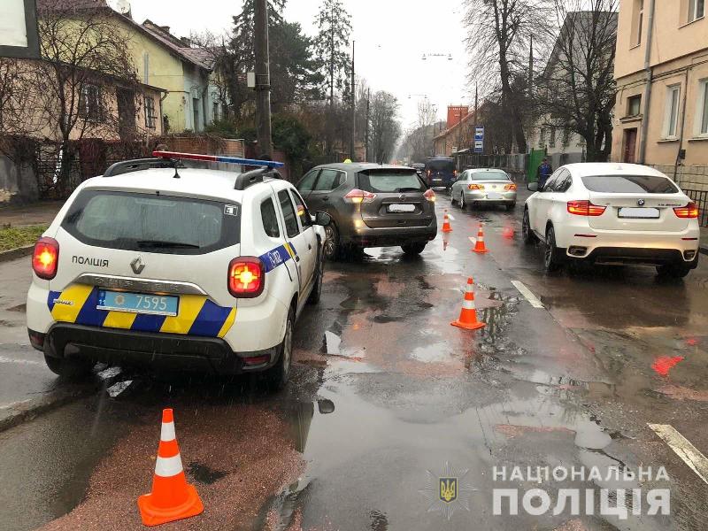 У Львові авто Nissan Rogue збило 73-річну львів’янку