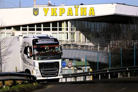 На кордоні з Польщею – черги з 15 авто та 4 автобусів