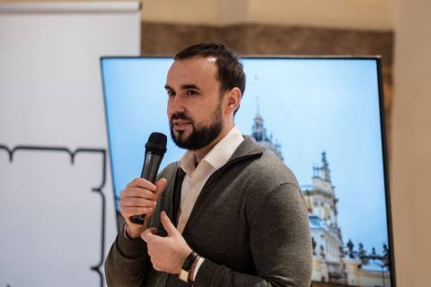 Керуючий справами виконкому Львова у листопаді отримав майже 80 тисяч зарплати