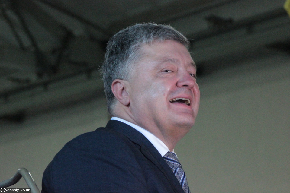 Порошенко підписав закон про впровадження 12-річної освіти