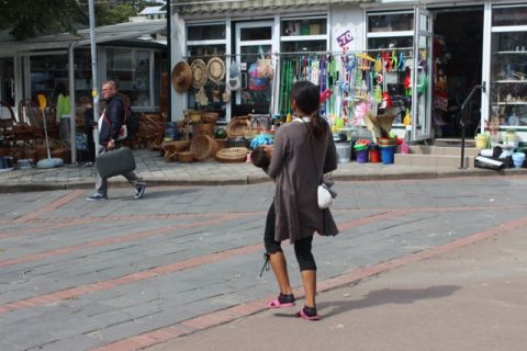 Ромка обікрала у центрі Львова туристку